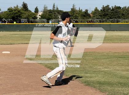 Thumbnail 1 in Freedom vs Deer Valley photogallery.