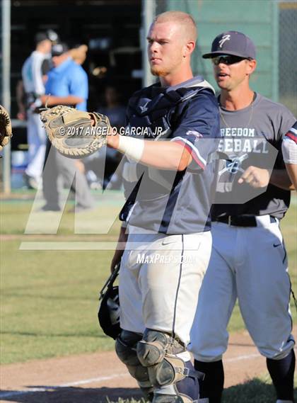 Thumbnail 1 in Freedom vs Deer Valley photogallery.