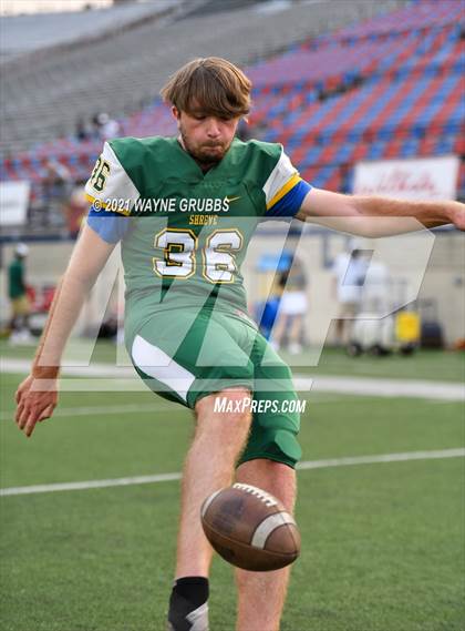 Thumbnail 3 in Leesville vs. Captain Shreve photogallery.