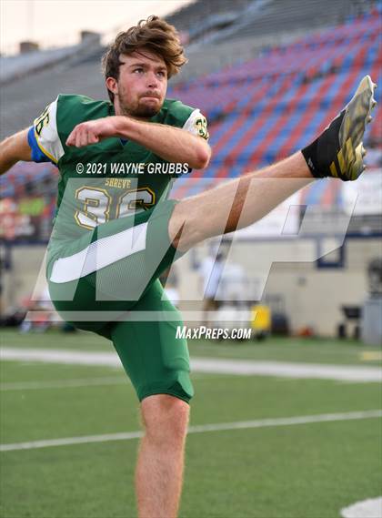 Thumbnail 2 in Leesville vs. Captain Shreve photogallery.