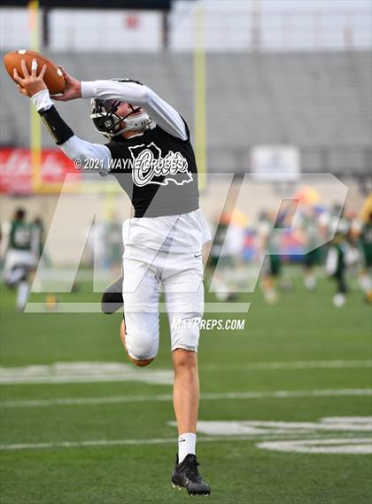 Thumbnail 3 in Leesville vs. Captain Shreve photogallery.
