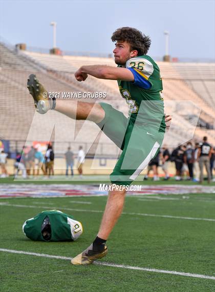 Thumbnail 3 in Leesville vs. Captain Shreve photogallery.