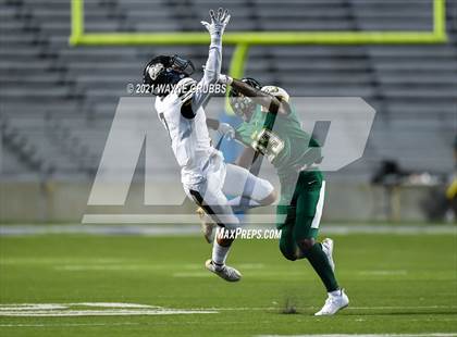 Thumbnail 1 in Leesville vs. Captain Shreve photogallery.