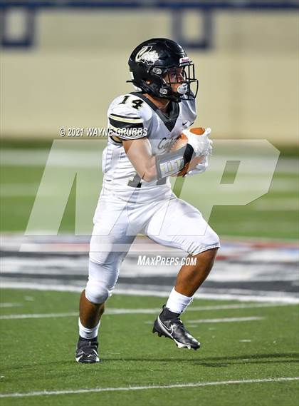 Thumbnail 1 in Leesville vs. Captain Shreve photogallery.