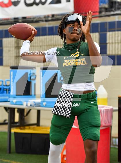 Thumbnail 3 in Leesville vs. Captain Shreve photogallery.