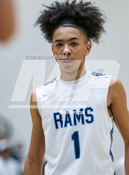 Thumbnail 1 in Cleveland vs. Panther Creek (NCHSAA 4A East Regional Final) photogallery.