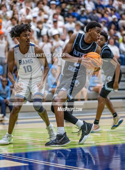 Thumbnail 3 in Cleveland vs. Panther Creek (NCHSAA 4A East Regional Final) photogallery.