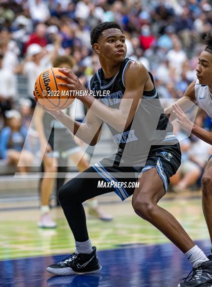 Thumbnail 1 in Cleveland vs. Panther Creek (NCHSAA 4A East Regional Final) photogallery.