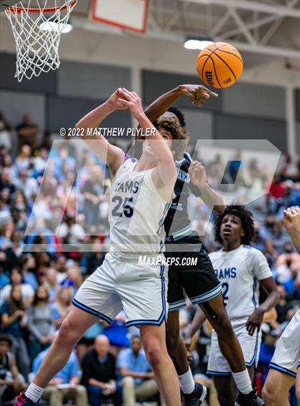 Thumbnail 1 in Cleveland vs. Panther Creek (NCHSAA 4A East Regional Final) photogallery.