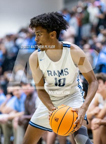 Thumbnail 3 in Cleveland vs. Panther Creek (NCHSAA 4A East Regional Final) photogallery.