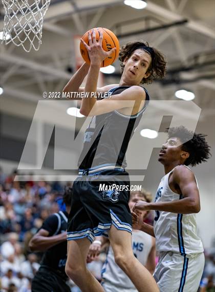 Thumbnail 2 in Cleveland vs. Panther Creek (NCHSAA 4A East Regional Final) photogallery.