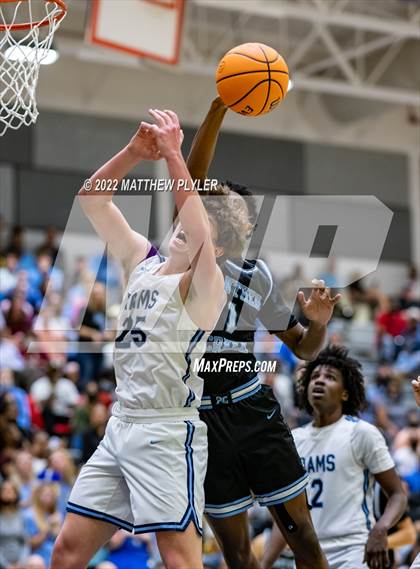 Thumbnail 3 in Cleveland vs. Panther Creek (NCHSAA 4A East Regional Final) photogallery.