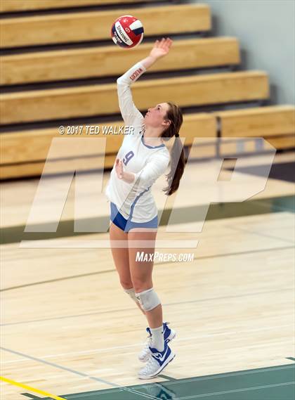 Thumbnail 1 in Saint Francis vs. St. Ignatius (CIF CCS Open Div. Semifinal) photogallery.