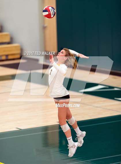 Thumbnail 3 in Saint Francis vs. St. Ignatius (CIF CCS Open Div. Semifinal) photogallery.