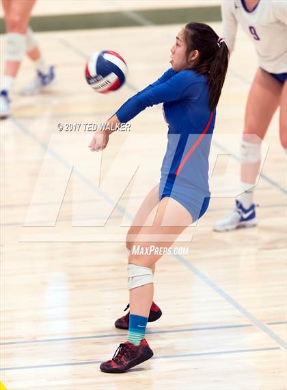 Thumbnail 2 in Saint Francis vs. St. Ignatius (CIF CCS Open Div. Semifinal) photogallery.