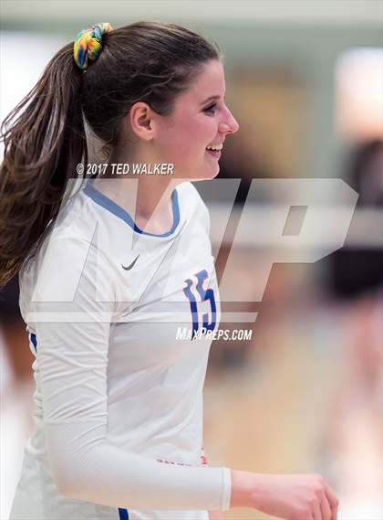 Thumbnail 2 in Saint Francis vs. St. Ignatius (CIF CCS Open Div. Semifinal) photogallery.