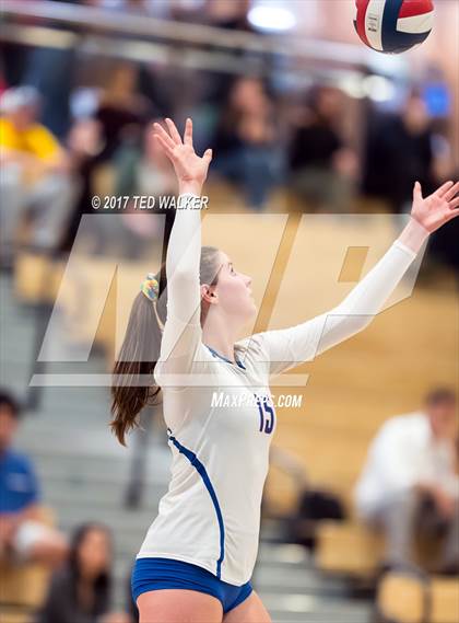 Thumbnail 3 in Saint Francis vs. St. Ignatius (CIF CCS Open Div. Semifinal) photogallery.
