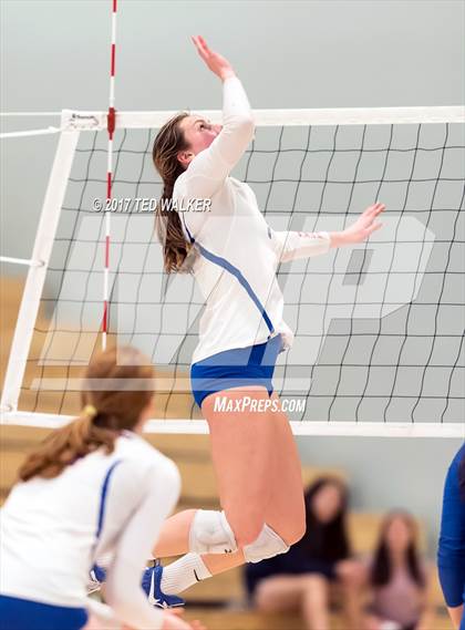 Thumbnail 1 in Saint Francis vs. St. Ignatius (CIF CCS Open Div. Semifinal) photogallery.