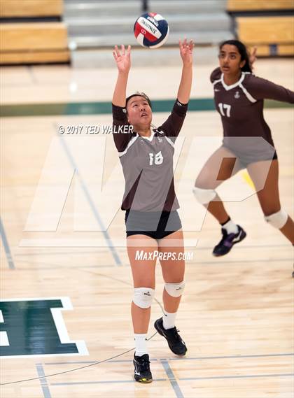 Thumbnail 2 in Saint Francis vs. St. Ignatius (CIF CCS Open Div. Semifinal) photogallery.
