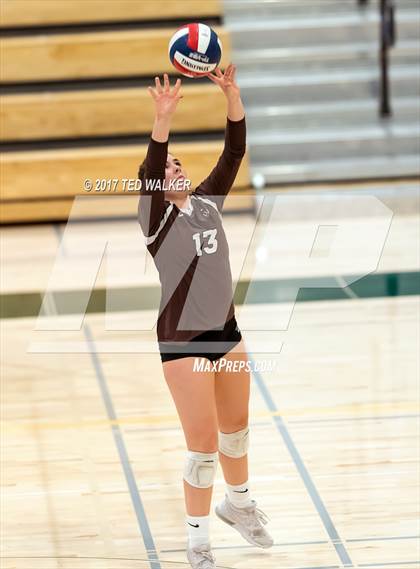 Thumbnail 2 in Saint Francis vs. St. Ignatius (CIF CCS Open Div. Semifinal) photogallery.
