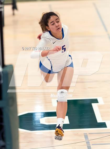 Thumbnail 2 in Saint Francis vs. St. Ignatius (CIF CCS Open Div. Semifinal) photogallery.