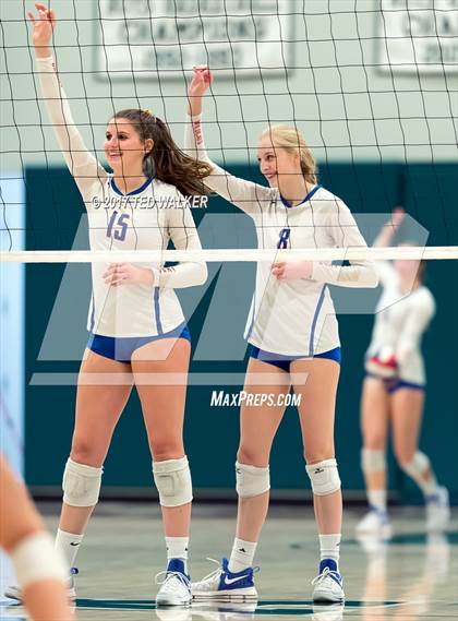 Thumbnail 3 in Saint Francis vs. St. Ignatius (CIF CCS Open Div. Semifinal) photogallery.