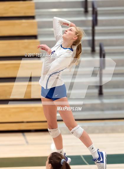 Thumbnail 1 in Saint Francis vs. St. Ignatius (CIF CCS Open Div. Semifinal) photogallery.