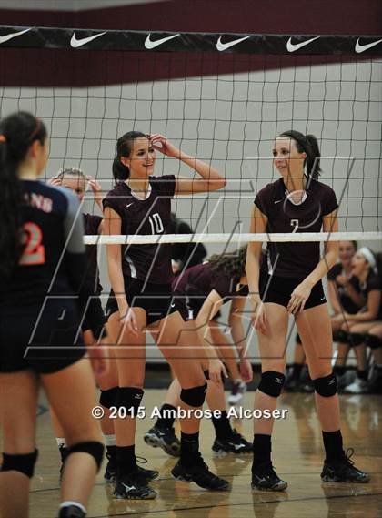 Thumbnail 2 in Seven Lakes vs. Cinco Ranch (NIKE Volleyball Classic) photogallery.