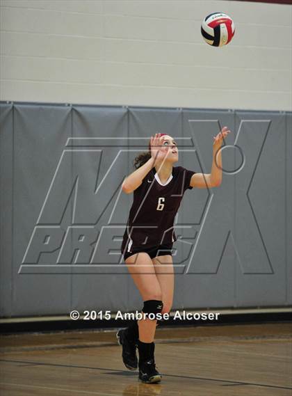 Thumbnail 2 in Seven Lakes vs. Cinco Ranch (NIKE Volleyball Classic) photogallery.