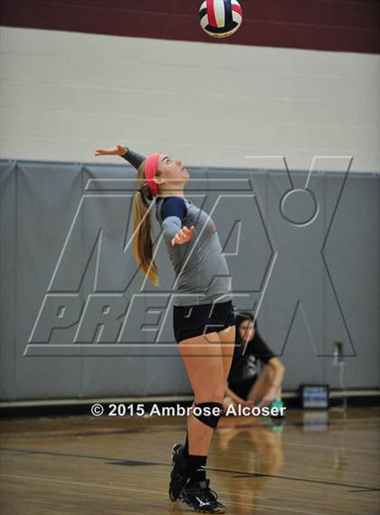 Thumbnail 1 in Seven Lakes vs. Cinco Ranch (NIKE Volleyball Classic) photogallery.