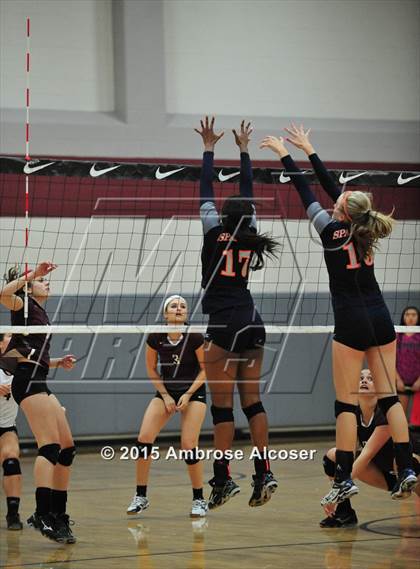 Thumbnail 1 in Seven Lakes vs. Cinco Ranch (NIKE Volleyball Classic) photogallery.