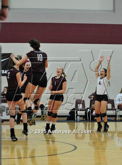 Thumbnail 3 in Seven Lakes vs. Cinco Ranch (NIKE Volleyball Classic) photogallery.