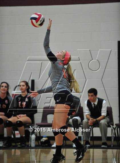 Thumbnail 2 in Seven Lakes vs. Cinco Ranch (NIKE Volleyball Classic) photogallery.