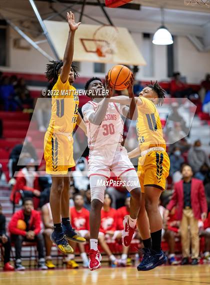 Thumbnail 3 in Seventy-First vs. Cape Fear (NCHSAA 3A - Second Round) photogallery.
