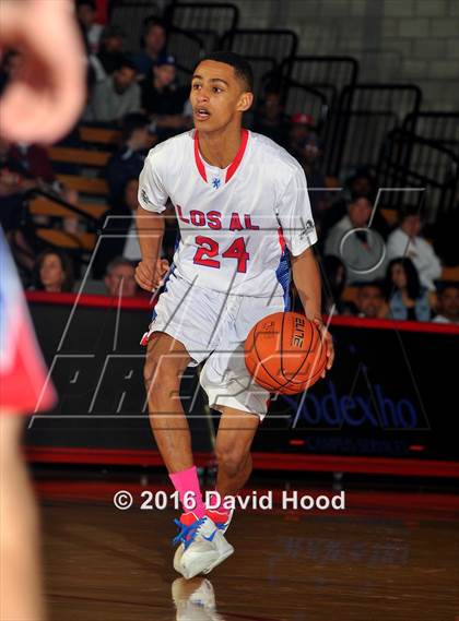 Thumbnail 2 in Los Alamitos vs. Fairfax (Nike Extravaganza) photogallery.