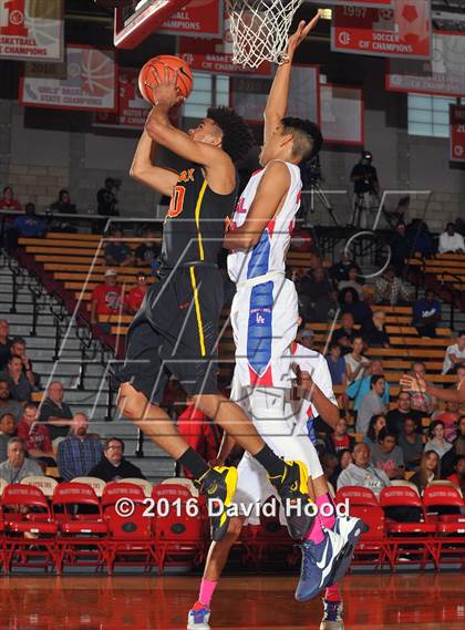 Thumbnail 1 in Los Alamitos vs. Fairfax (Nike Extravaganza) photogallery.