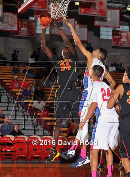 Thumbnail 2 in Los Alamitos vs. Fairfax (Nike Extravaganza) photogallery.