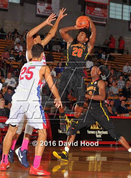 Thumbnail 2 in Los Alamitos vs. Fairfax (Nike Extravaganza) photogallery.