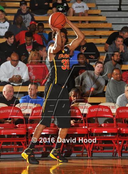 Thumbnail 2 in Los Alamitos vs. Fairfax (Nike Extravaganza) photogallery.