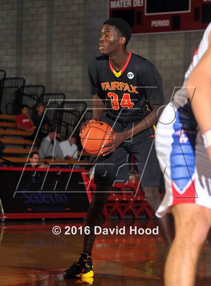 Thumbnail 2 in Los Alamitos vs. Fairfax (Nike Extravaganza) photogallery.
