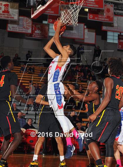 Thumbnail 3 in Los Alamitos vs. Fairfax (Nike Extravaganza) photogallery.