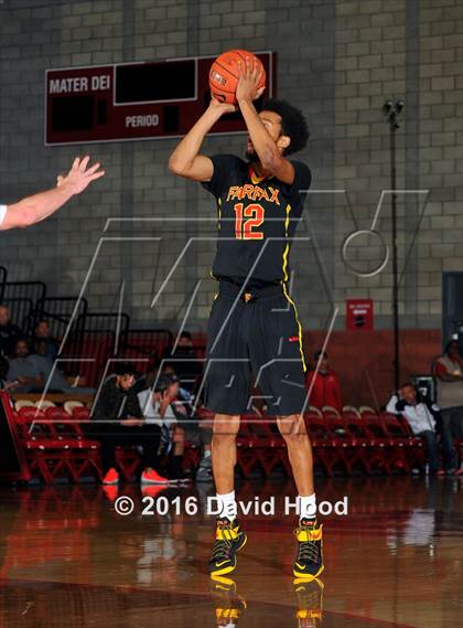 Thumbnail 3 in Los Alamitos vs. Fairfax (Nike Extravaganza) photogallery.