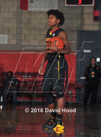 Thumbnail 3 in Los Alamitos vs. Fairfax (Nike Extravaganza) photogallery.