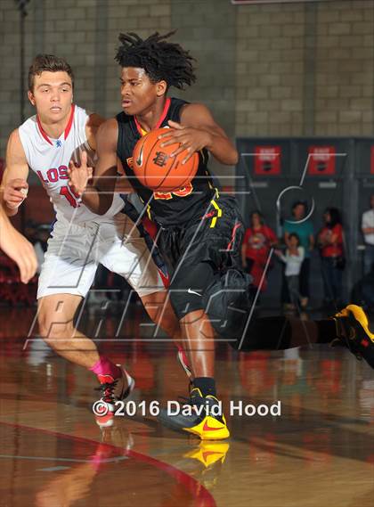 Thumbnail 3 in Los Alamitos vs. Fairfax (Nike Extravaganza) photogallery.