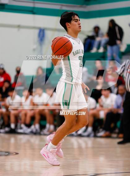 Thumbnail 3 in Lincoln vs Eagle Rock photogallery.