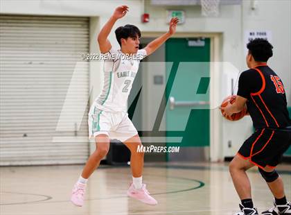 Thumbnail 2 in Lincoln vs Eagle Rock photogallery.