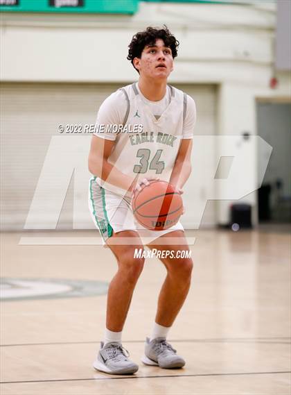Thumbnail 3 in Lincoln vs Eagle Rock photogallery.