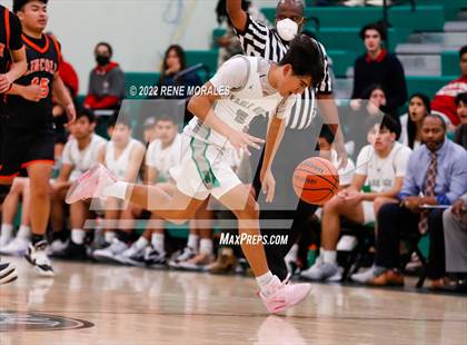 Thumbnail 2 in Lincoln vs Eagle Rock photogallery.