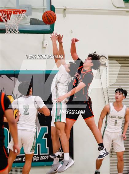 Thumbnail 1 in Lincoln vs Eagle Rock photogallery.