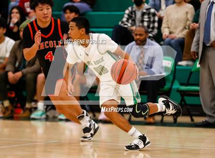 Thumbnail 3 in Lincoln vs Eagle Rock photogallery.